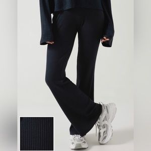 NWT ATHLETA Harmony Pose Pants Dark Sardinia Blue Heather MEDIUM